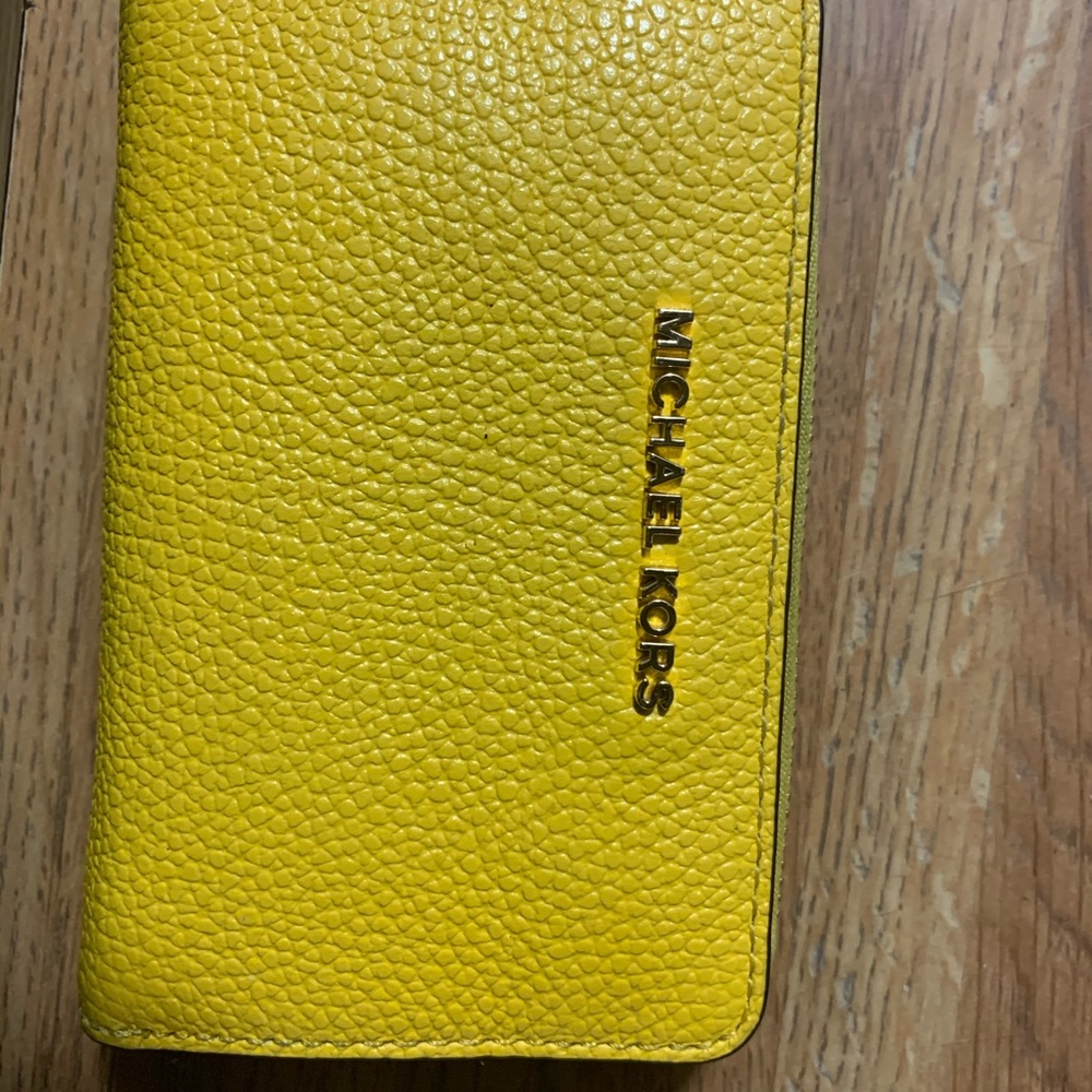 Michael Kors wallet